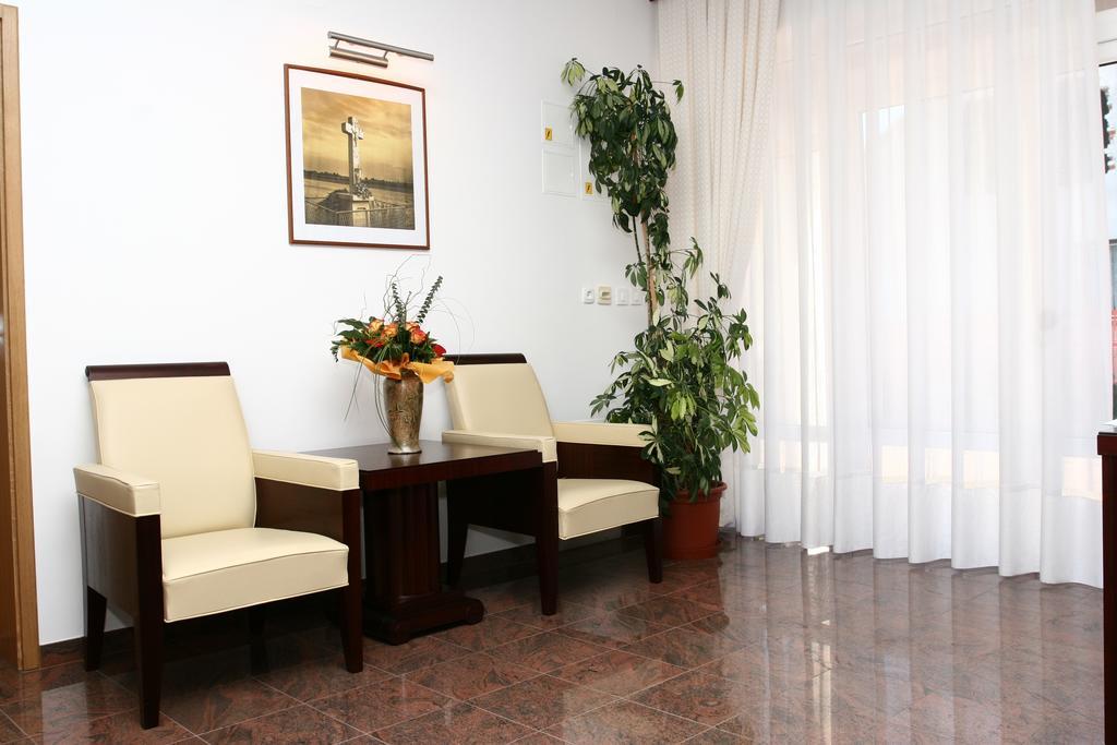 Apartmani Marbis Копривница Экстерьер фото